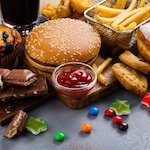 Cattive abitudini alimentari da studenti mettono a rischio di obesità